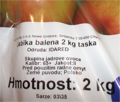 Kam oko dohlédne, polská jablka. České ani 1 kg!
