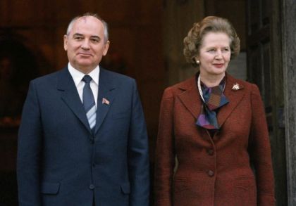 Perestrojkou Gorbačov svobodu nastartoval (foto s baronkou Thatcherovou)